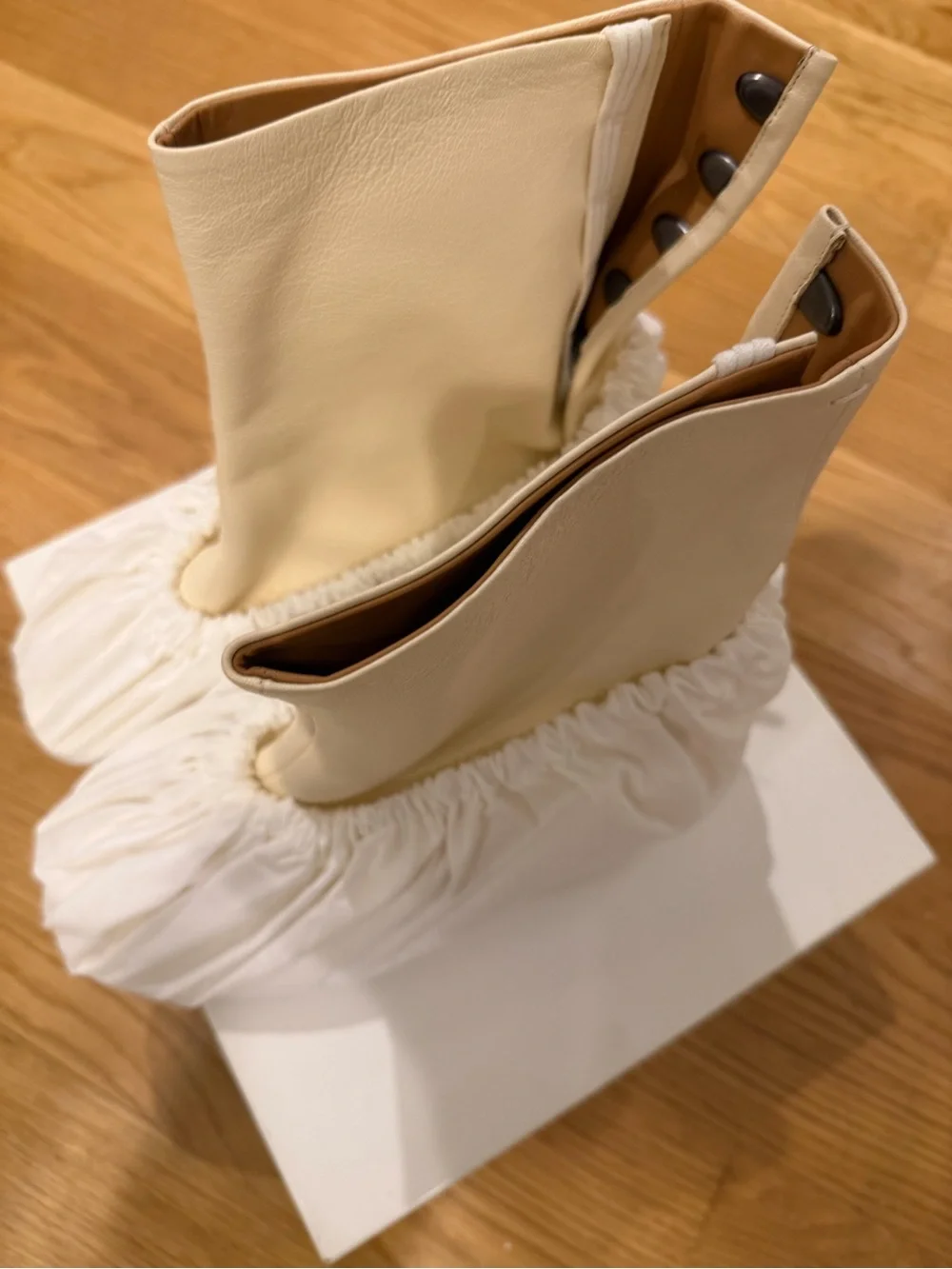 Maison Martin Margiela Cream Split-Toe Leather Ankle Boots